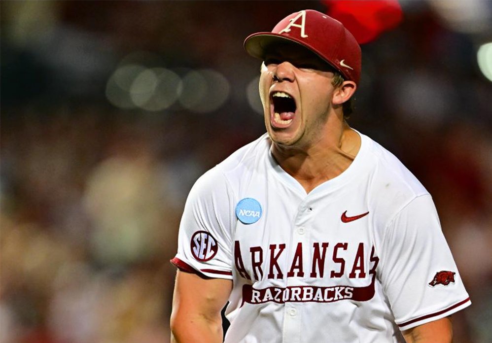 Arkansas baseball advances