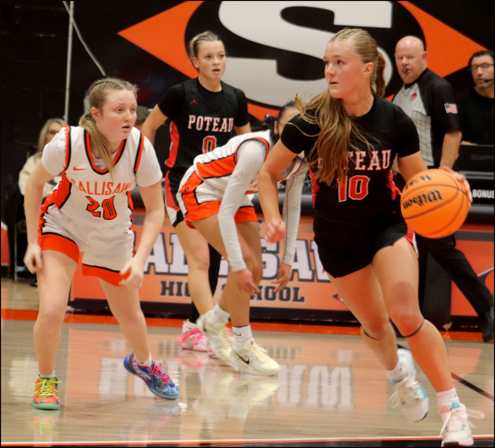 Poteau drops basketball games at Sallisaw