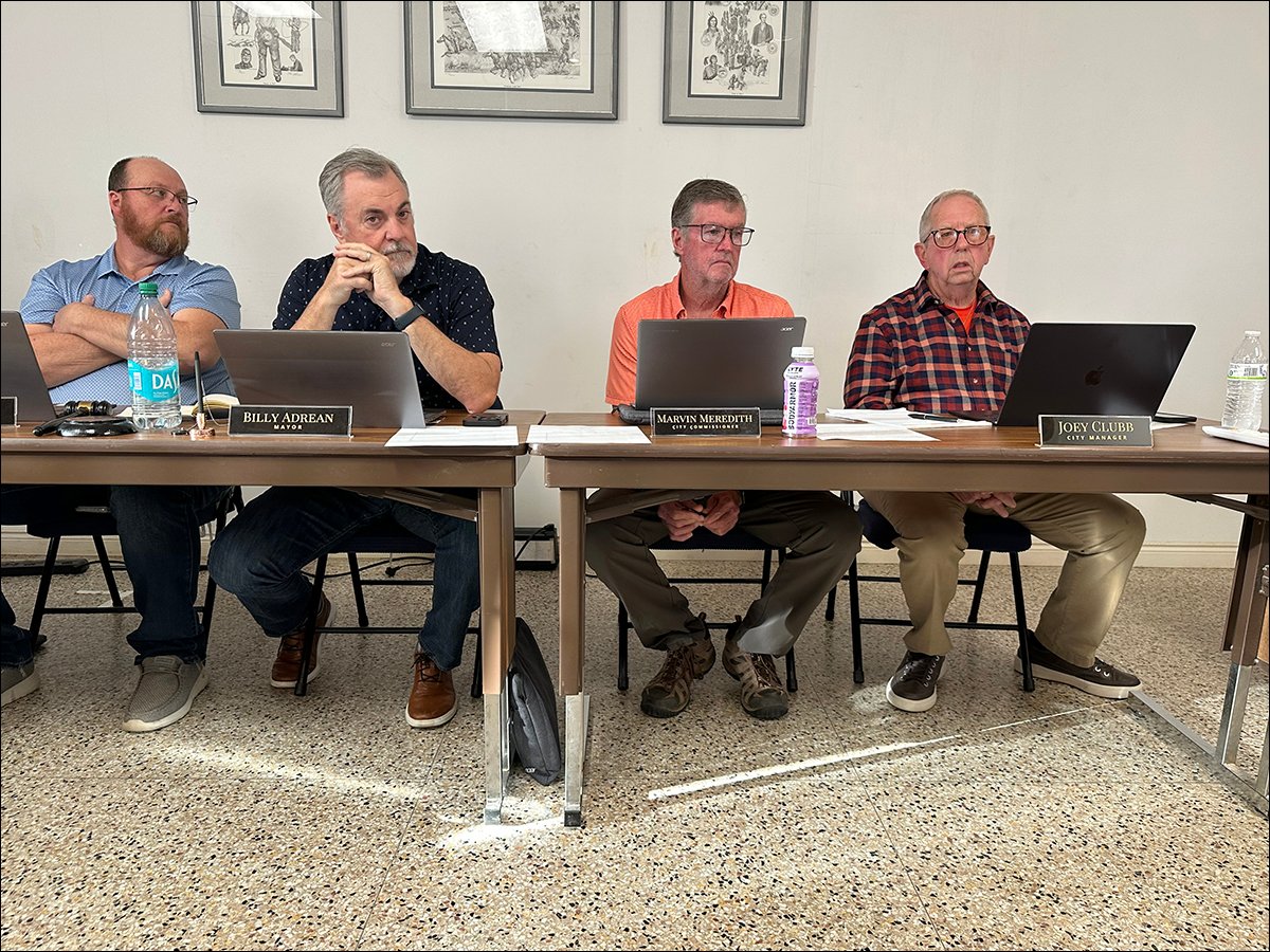 Heavener city meeting